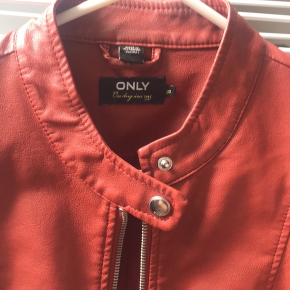 Burnt orange faux leather bomber/moto jacket - Picture 7 of 8